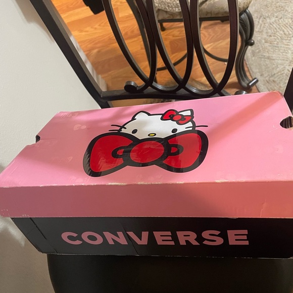 Chuck Taylor Hello Kitty platform from Converse - Picture 3 of 7